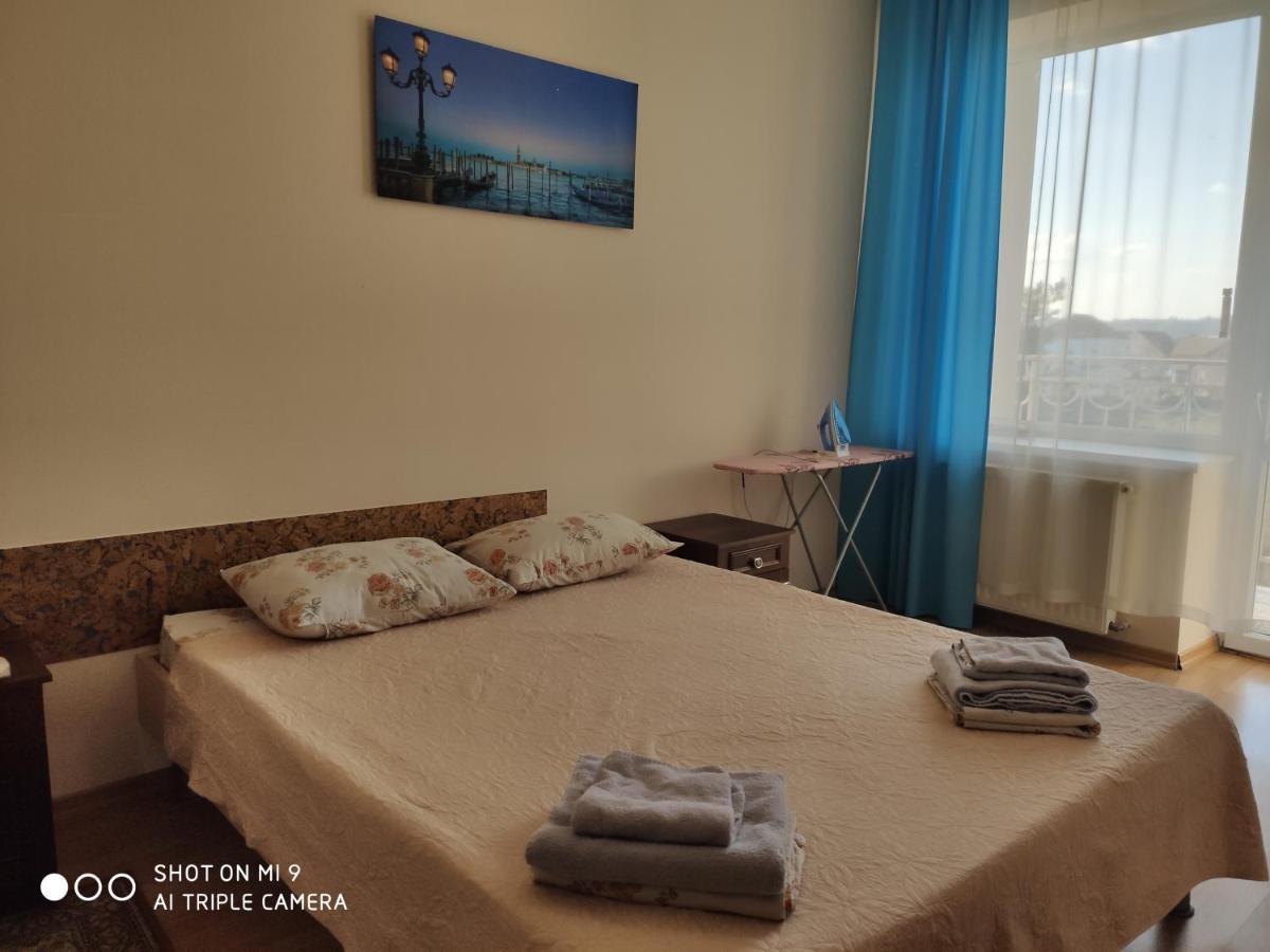 Apartments Domovik Просторная Квартира С Видом На Горы Mukacheve Exterior photo